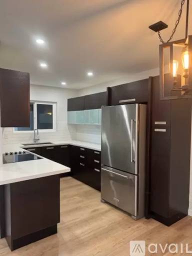 Main picture of 5300 Fairview Blvd