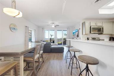 Main picture of 15928 Front Beach Rd