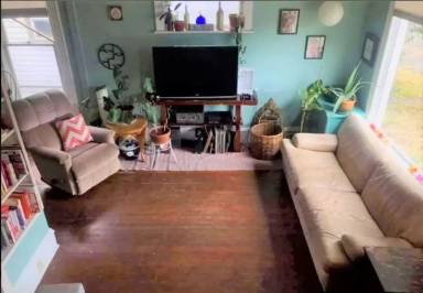 Main picture of 608 E Myrtle St
