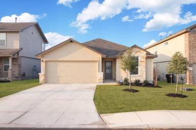 Main picture of 14820 Goldfinch Way