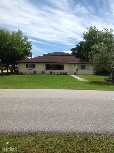 Main picture of 2104 55th Ave W