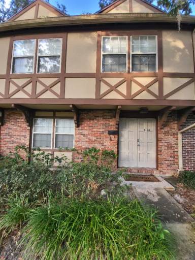 Main picture of 8138 Sutton Pl E