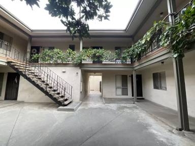 Main picture of 516 S Montebello Blvd