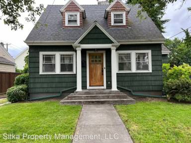 Main picture of 8115 N Fenwick Ave