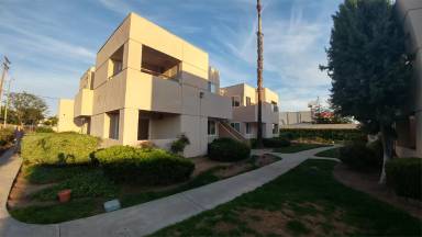Main picture of 830 Broadway