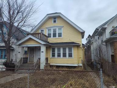 Main picture of 3600 N Port Washington Rd