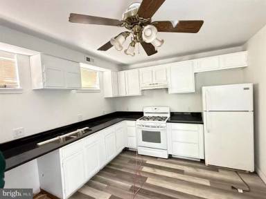 Main picture of 606 Stuart St