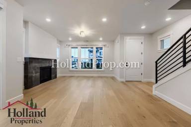 Main picture of 3281 SE Farrow Ln