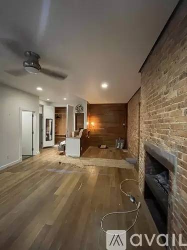 Main picture of 276 E 10th St