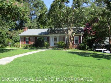 Main picture of 121 Stanley Dr