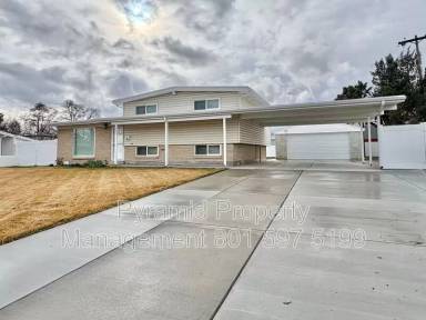 Main picture of 3894 S Marcus Rd