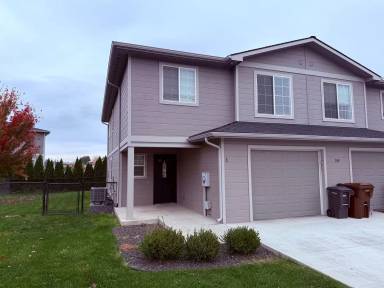 Main picture of 209 N 76th Ave