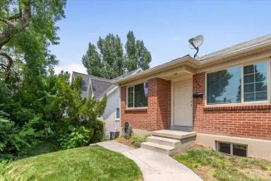 Main picture of 1263 E Emerson Ave