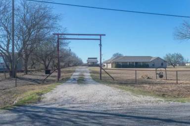 Main picture of 430 County Rd