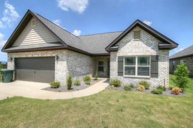 Main picture of 7625 Overton St SE