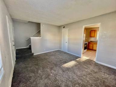 Main picture of 9536 Charlotte St