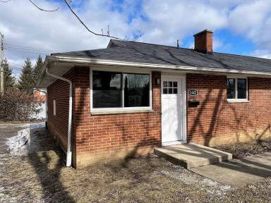 Main picture of 1442 E North Broadway St