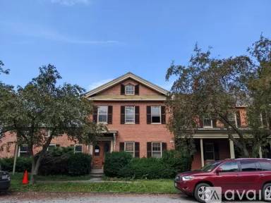 Main picture of 253 S Union St