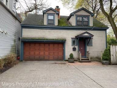 Main picture of 197 Parkdale Ave