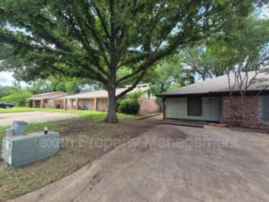 Main picture of 1012 Lynn St
