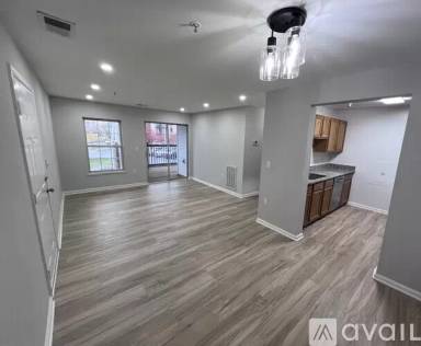 Main picture of 6632 Lake Park Dr