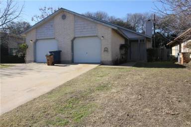 Main picture of 7208 Lilac Ln