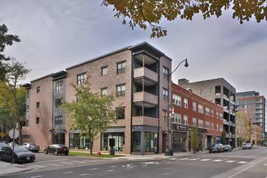 Main picture of 909 W Montana St