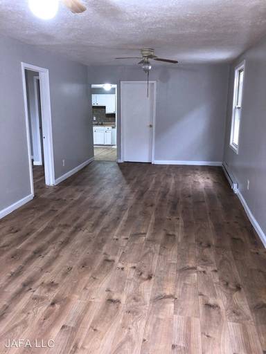 Main picture of 2195 W 30th St