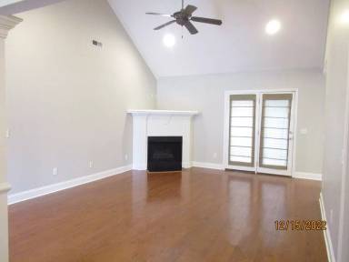 Main picture of 120 Elkhorn Trl