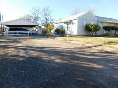 Main picture of 957 Belford Ave