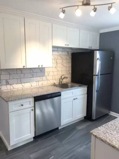 Main picture of 82 Duluth Ave