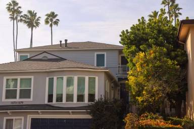 Main picture of 1575 Manning Ave