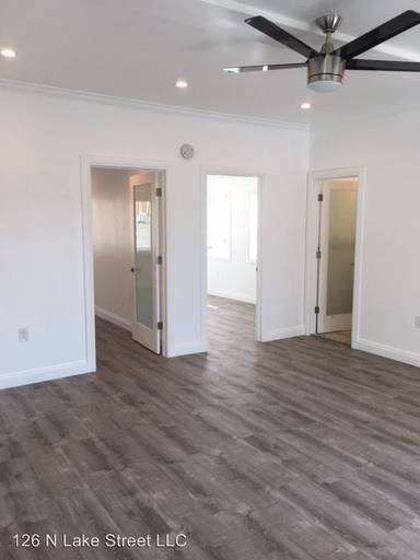Main picture of 126 N Lake St