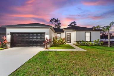 Main picture of 256 Hyacinth Ct