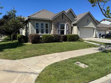 Main picture of 335 Noble Dr