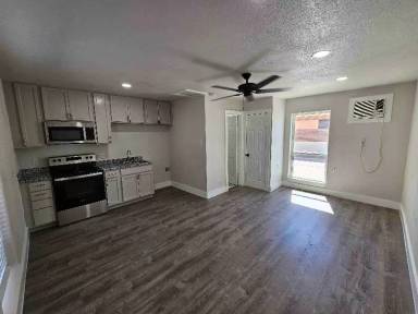 Main picture of 100 E 12th St