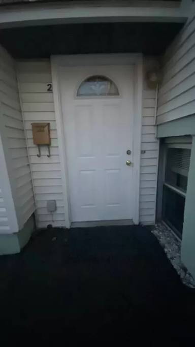Main picture of Charles St And Macarthur Ave Sts