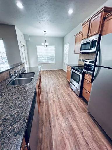 Main picture of 2545 E Blue Tick St