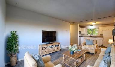 Main picture of 32 10th Ave N