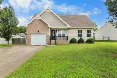 Main picture of 420 Piney Dr