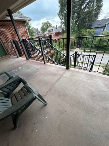 Main picture of 602 Day Ave SW