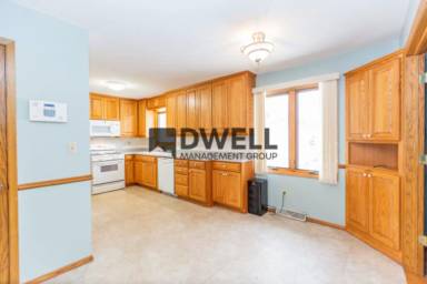 Main picture of 917 17th St SE