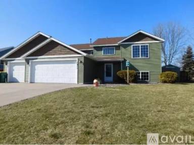 Main picture of 1911 Cypress Cir