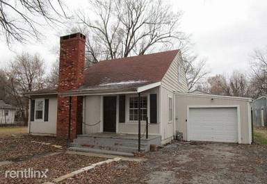 Main picture of 525 NE Forest Ave