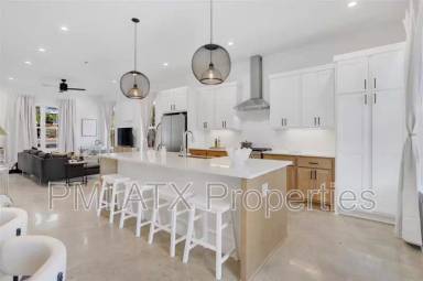Main picture of 5007 Lott Ave