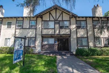 Main picture of 6954 Woodman Ave