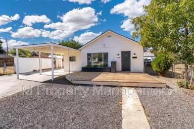Main picture of 924 Malaga Ave