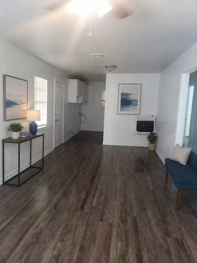 Main picture of 5016 S Drexel Ave