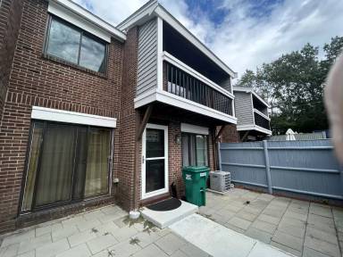 Main picture of 9 Rosewood Dr