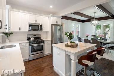 Main picture of 349 Prospect St